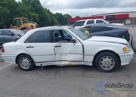 2000 Mercedes-Benz C 280 from USA, damaged, VIN WDBHA29G4YA826429